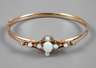 Armreif mit Opalbesatz