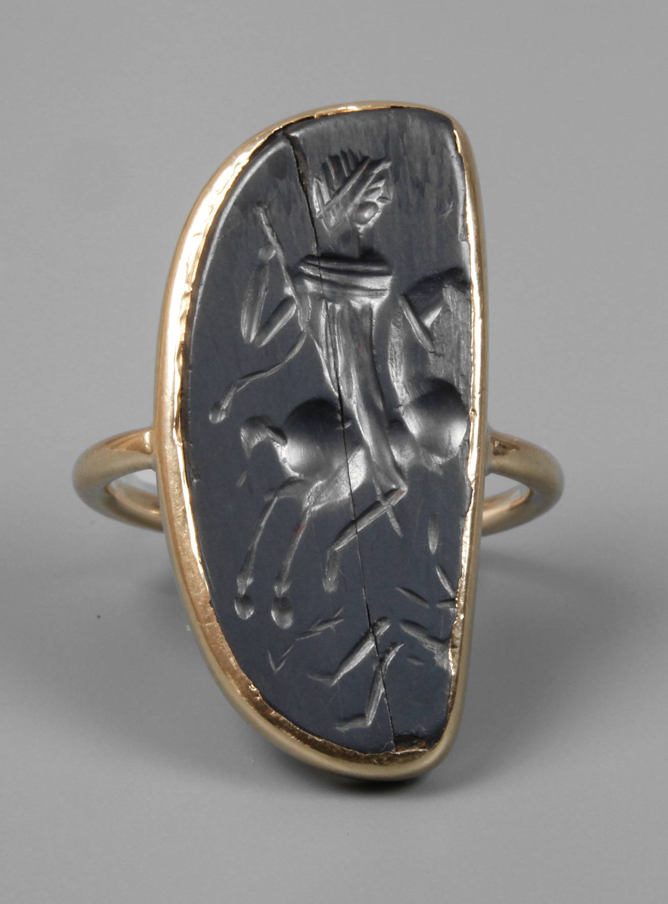 Ring mit antikem Fragment