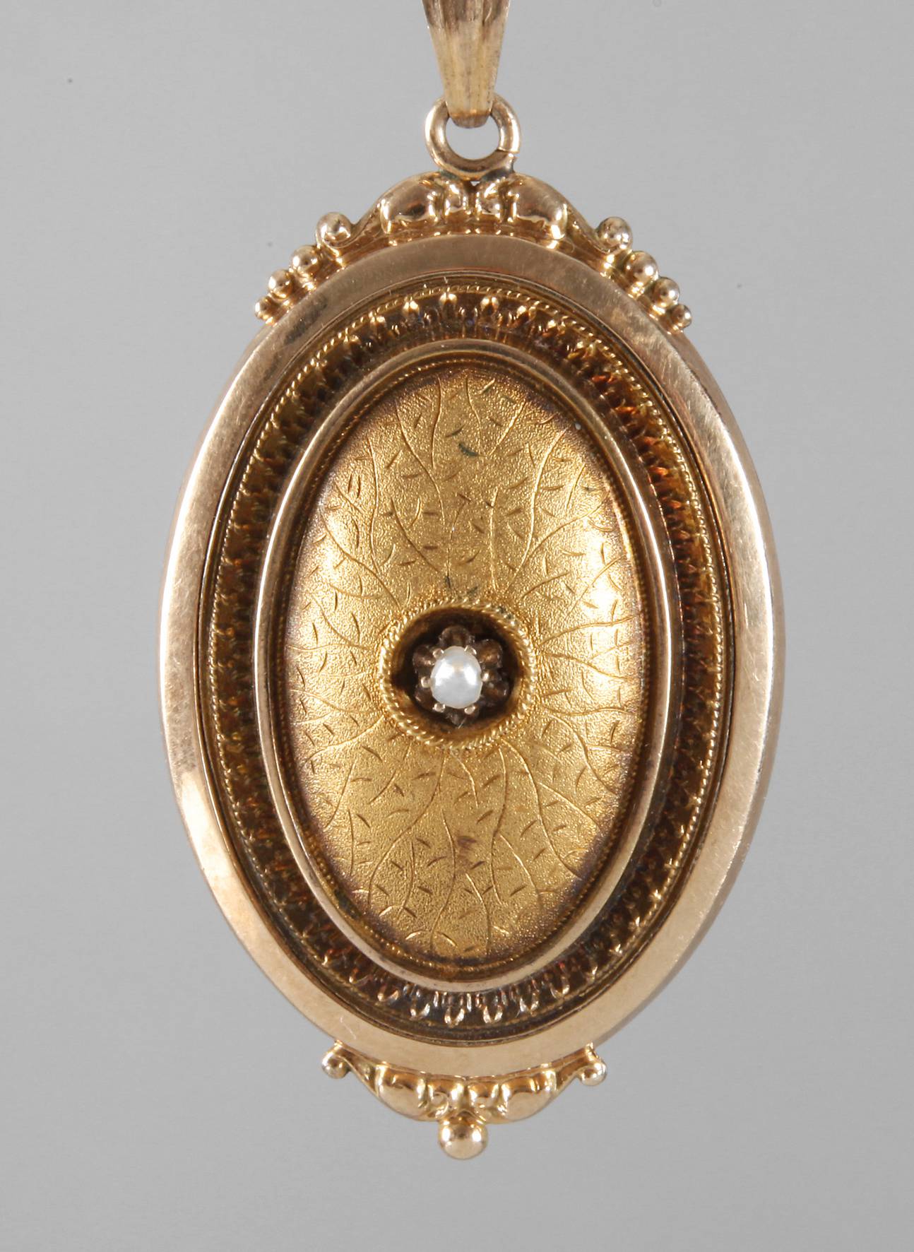 Feines Biedermeier-Medaillon