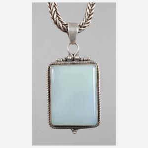 Anhänger mit Achat an Schlangenkette