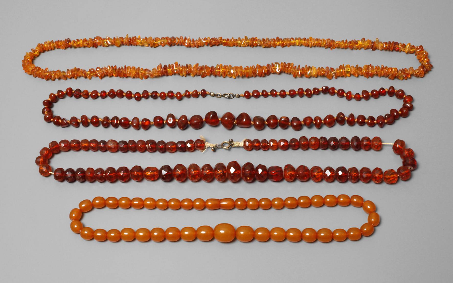 Konvolut Bernsteinketten