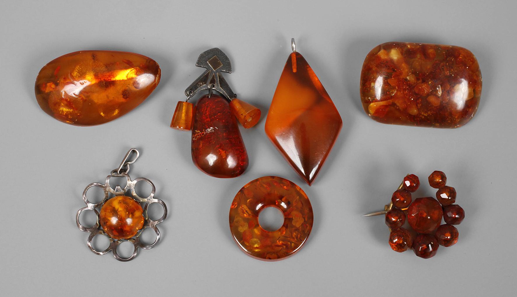 Konvolut Bernsteinschmuck