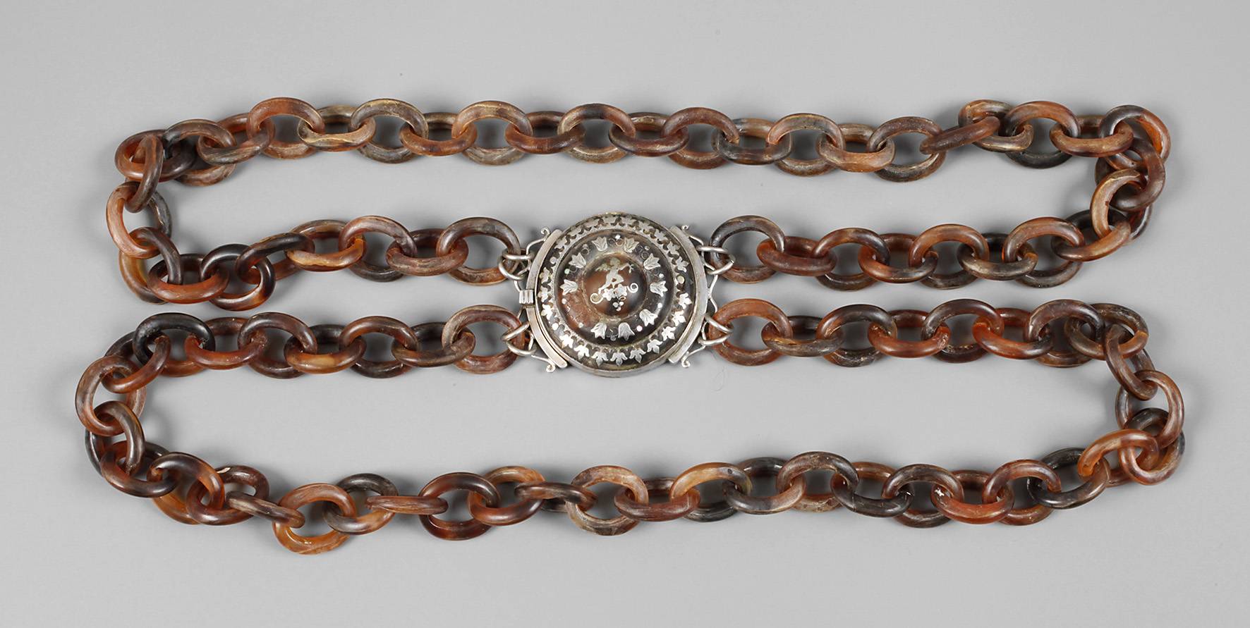 Ungewöhnliche Halskette