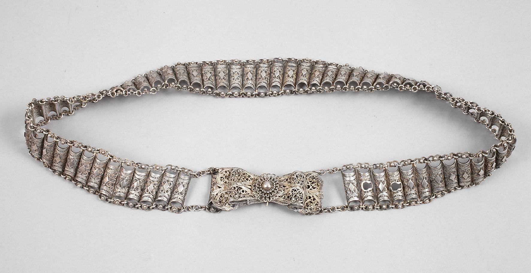 Aufwendiger Silbergürtel