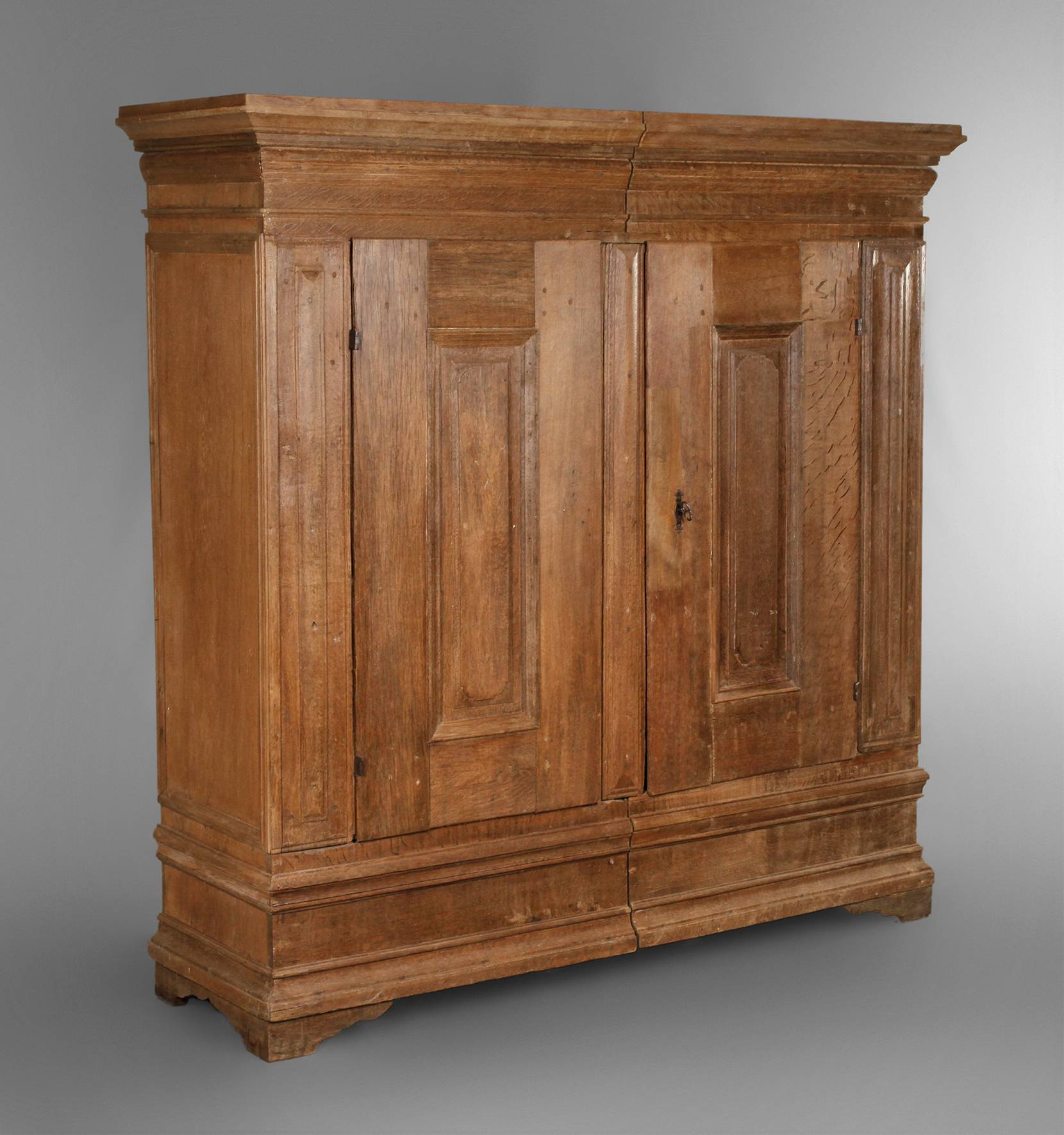 Dielenschrank Barock