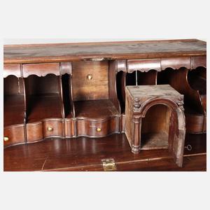 Schrägklappensekretär Barock