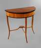 Biedermeier Demi Lune-Tisch