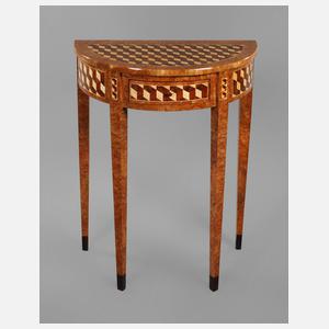 Kleiner Demi Lune-Tisch