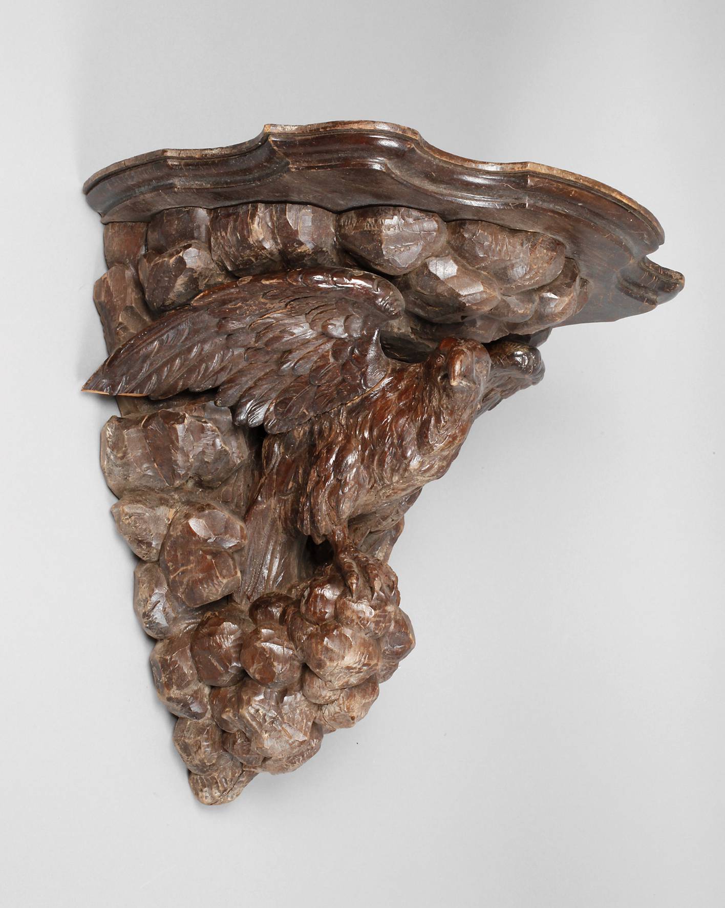 Große geschnitzte Konsole