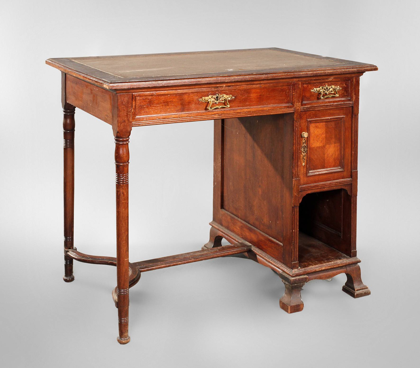 Kleiner Jugendstilschreibtisch