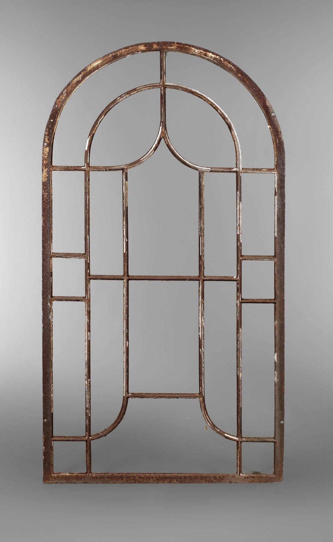 Kleines Rundbogenfenster