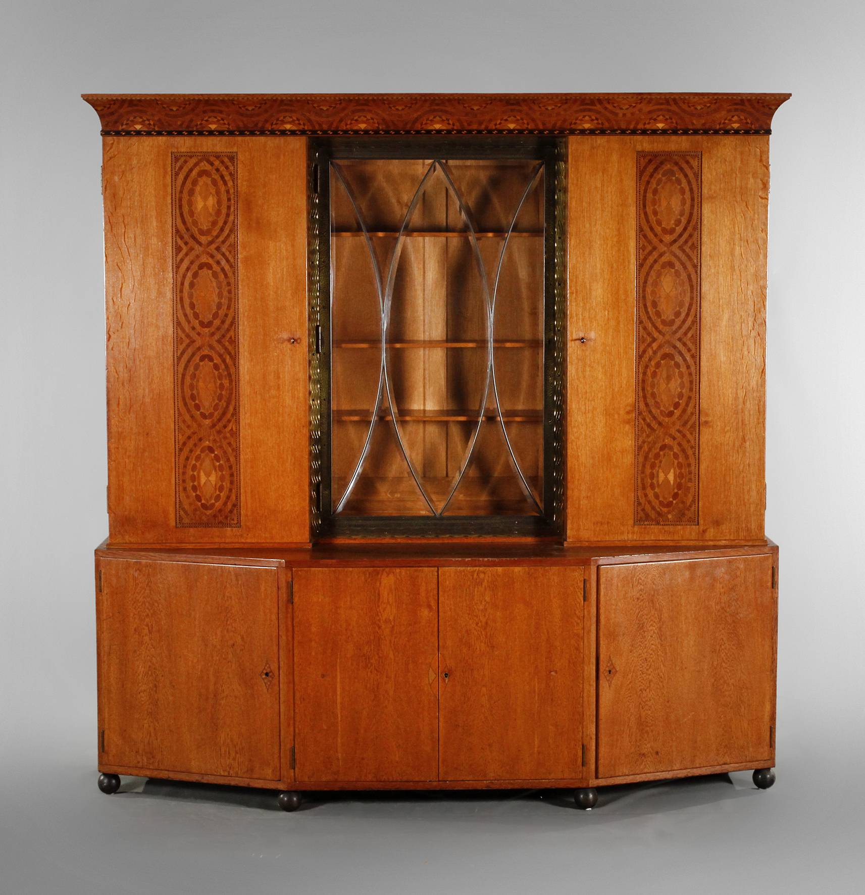 Bücherschrank Jugendstil