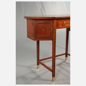 Kleine Jugendstil-Poudreuse