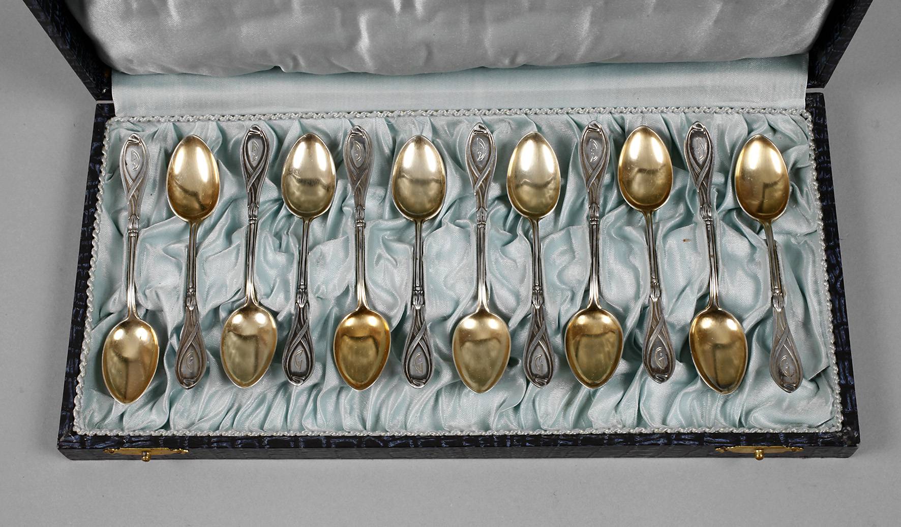 Zwölf Jugendstil Mokkalöffel Silber