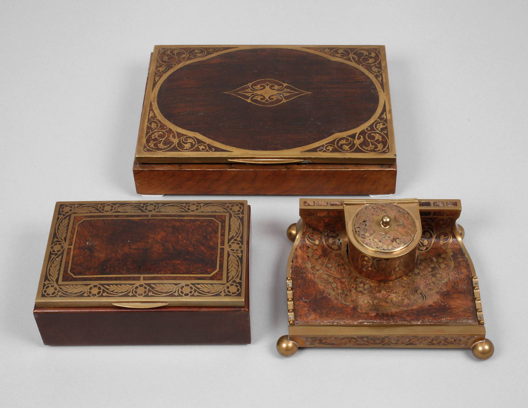 Erhard & Söhne Schreibzeug und zwei Schatullen