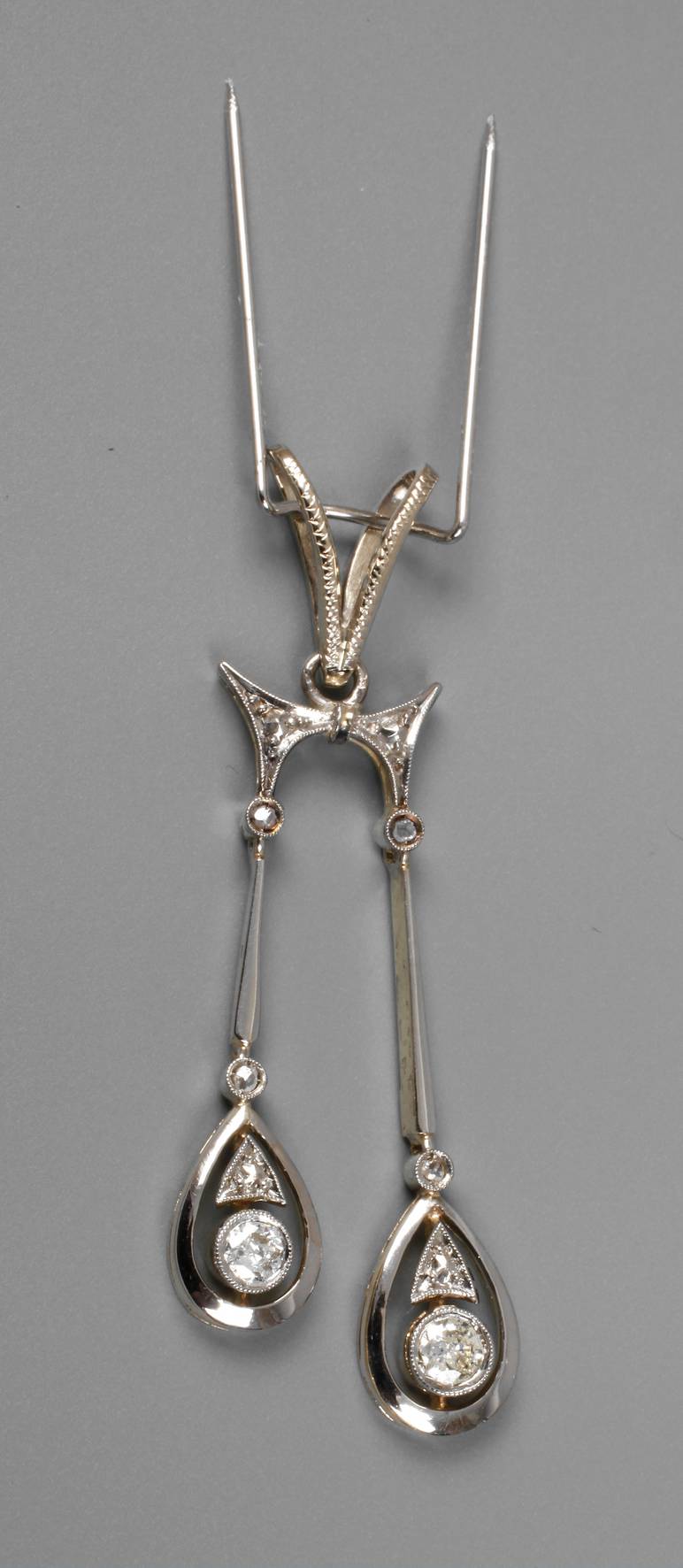 Anhänger mit Diamantbesatz