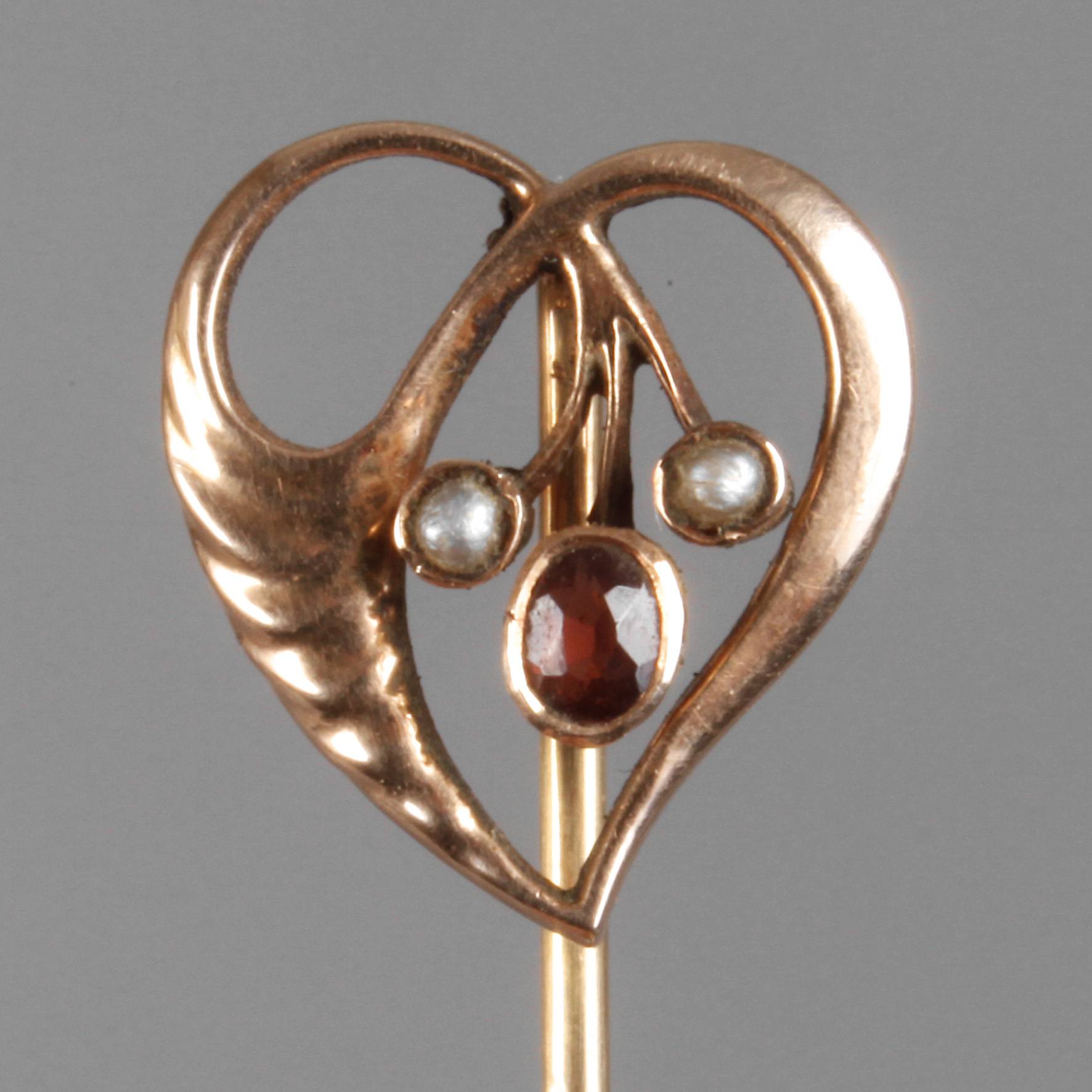 Jugendstilnadel im Etui