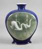 Fraureuth Vase Schwanendekor