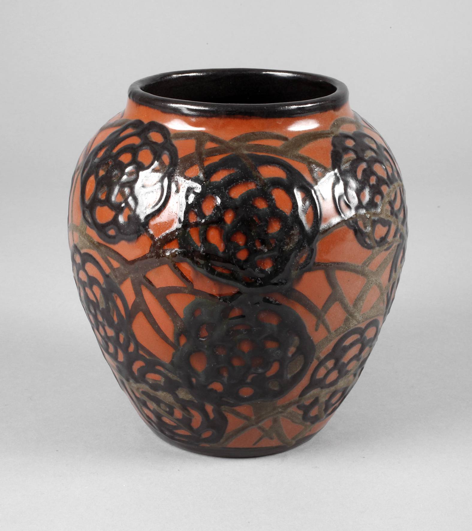 Max Laeuger Vase Schlickerdekor