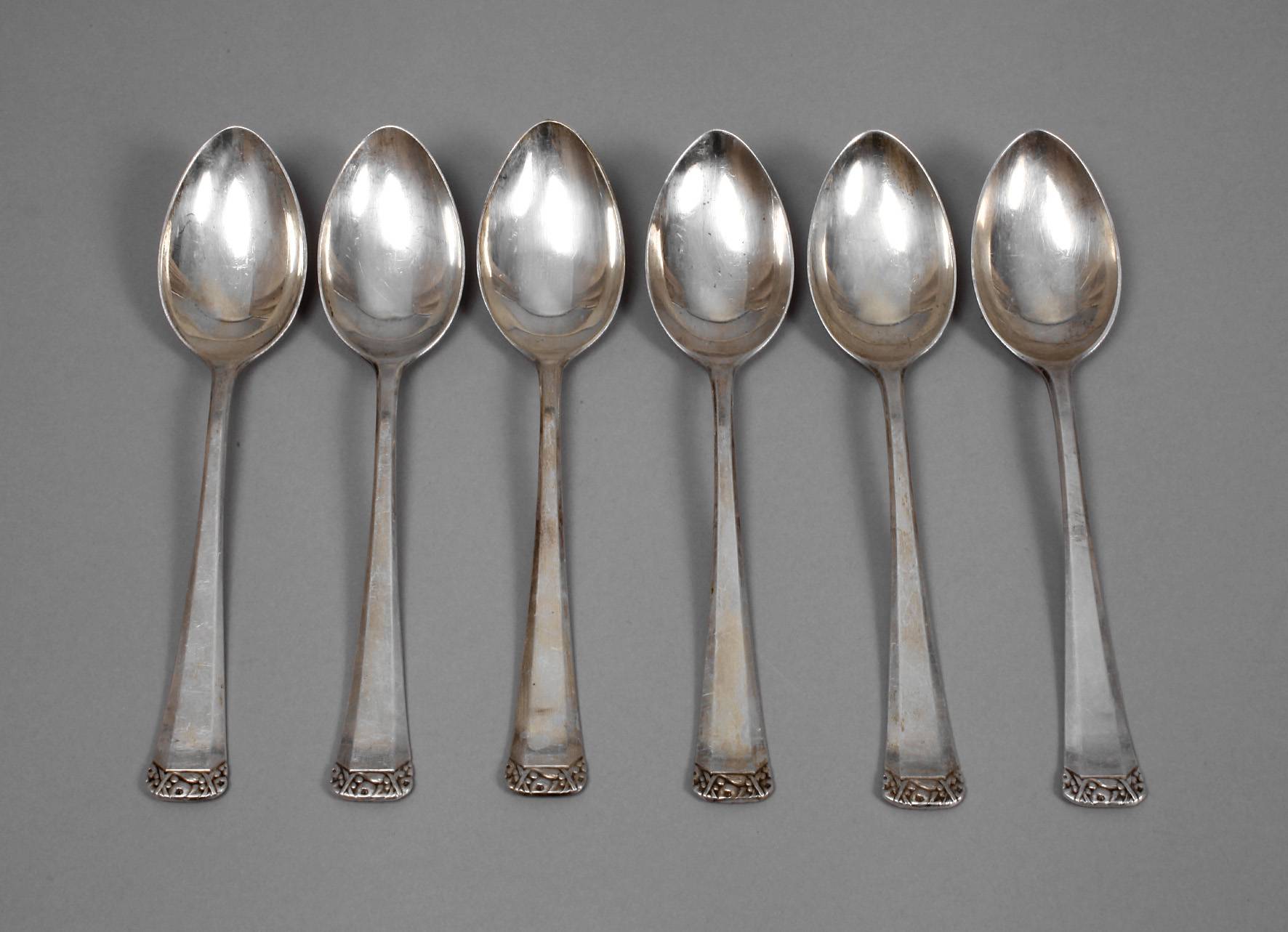 Sechs Speiselöffel Silber
