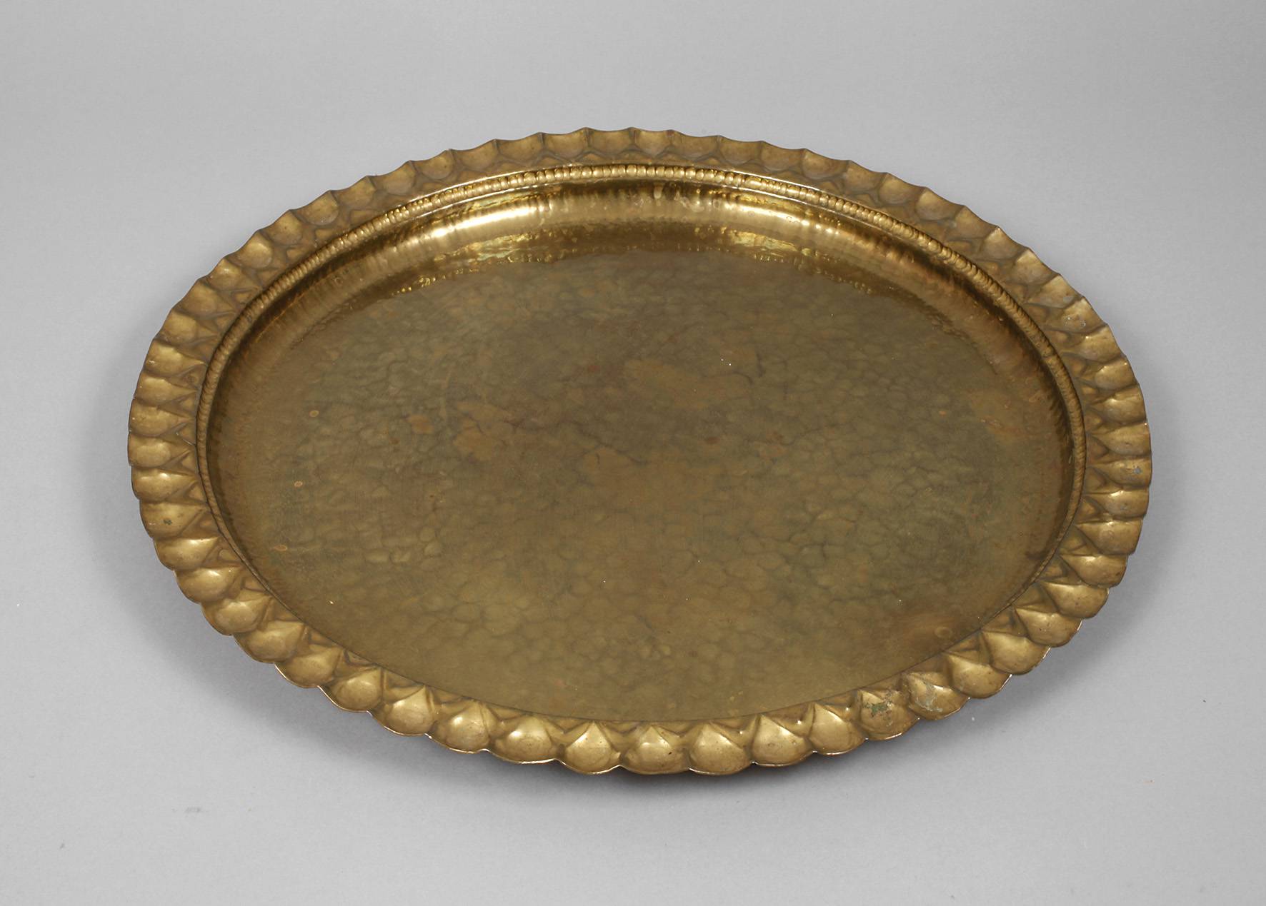 Großes Messingtablett Art déco