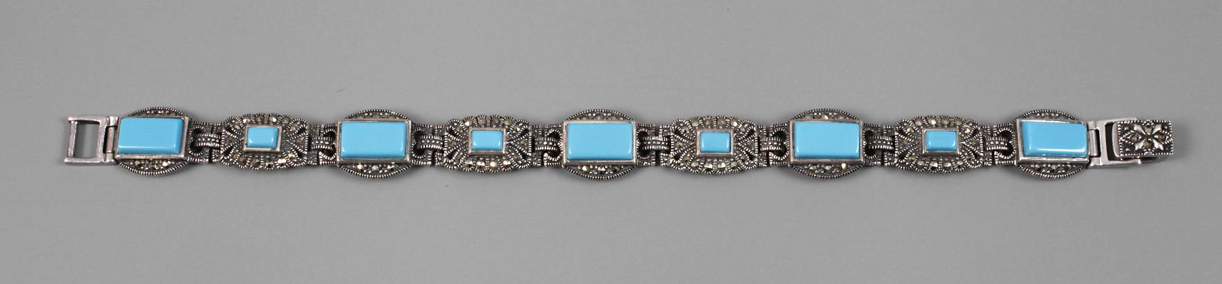 Armband mit Steinbesatz