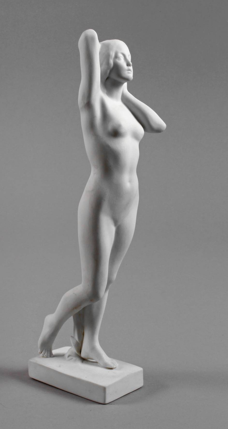 Thüringen stehender weiblicher Akt