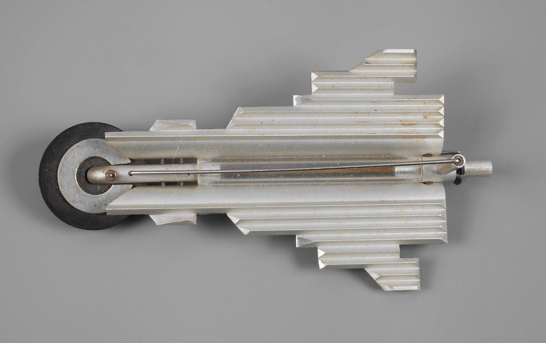 Patrik Muff attr. Designerbbrosche