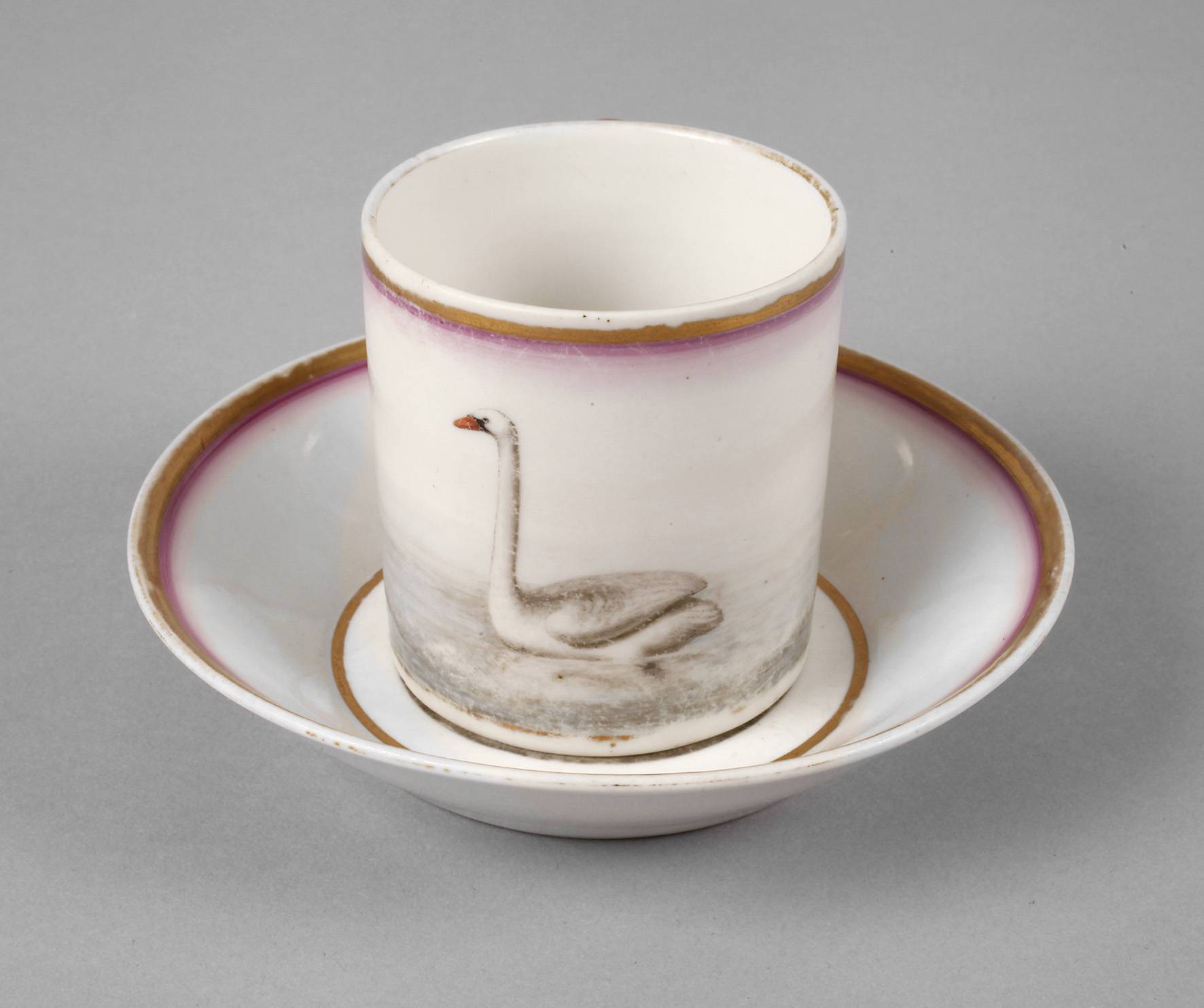 Gotha oder Gera Biedermeiertasse mit Schwan