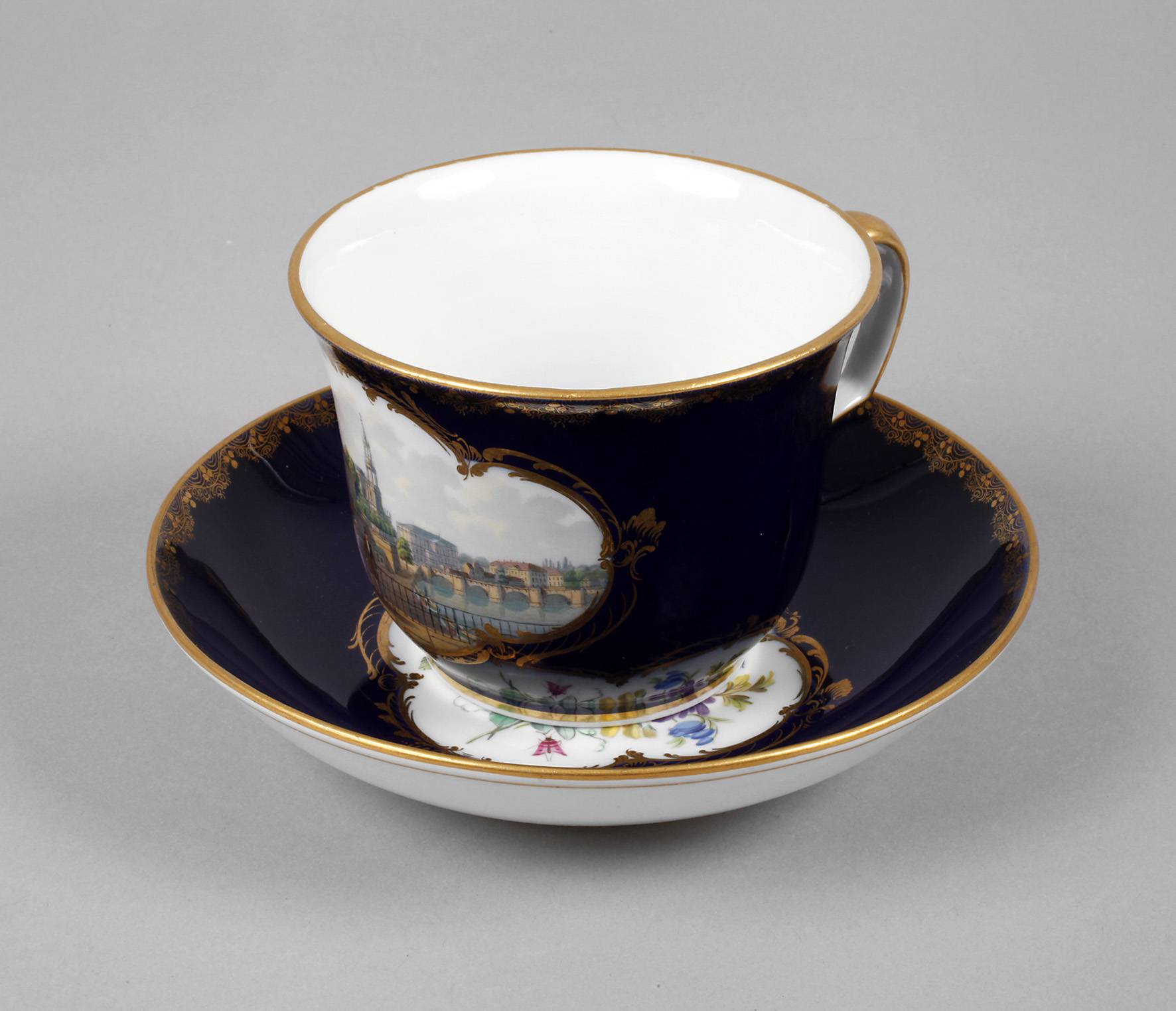 Meissen Ansichtentasse Dresden