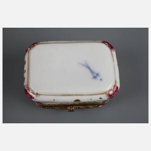 Pillendose mit Watteauszene