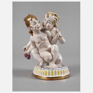 Fraureuth zwei Putten mit Weintraube