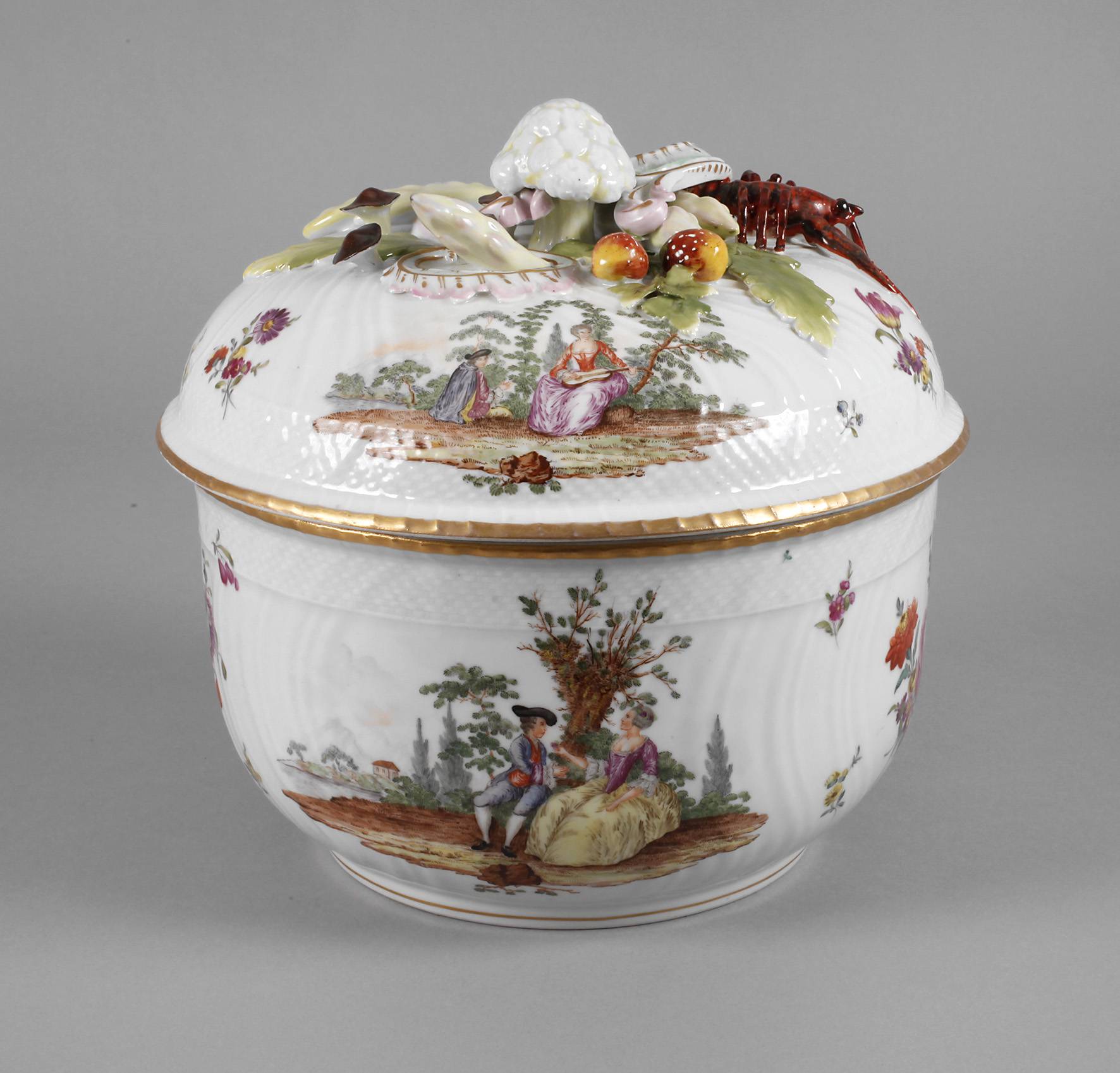 Ludwigsburg große barocke Deckelterrine