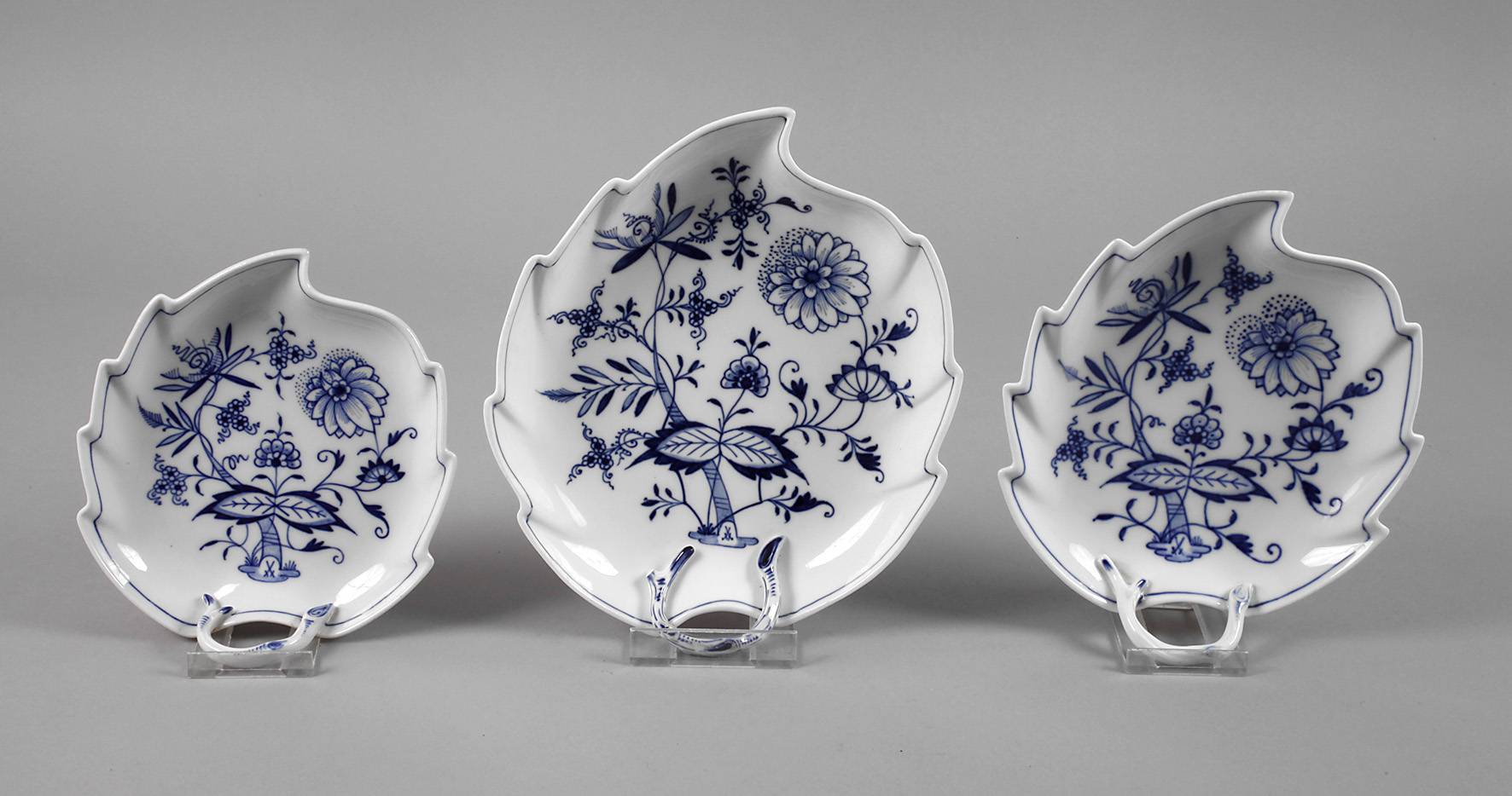 Meissen drei Blattschalen Zwiebelmuster