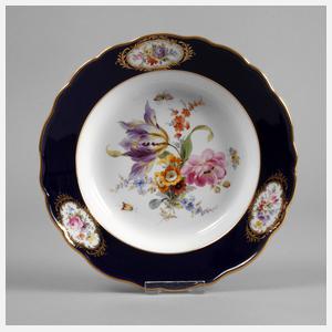 Meissen Teller volles Bukett mit Kobalt