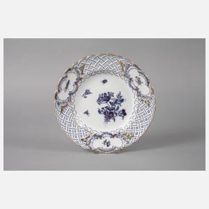 Meissen drei Duchbruchteile ”Blaue Blume mit Insekten”