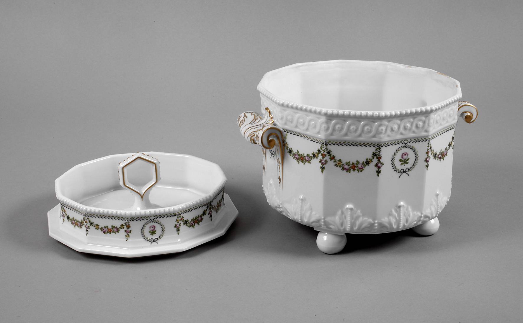 Nymphenburg große Deckeldose