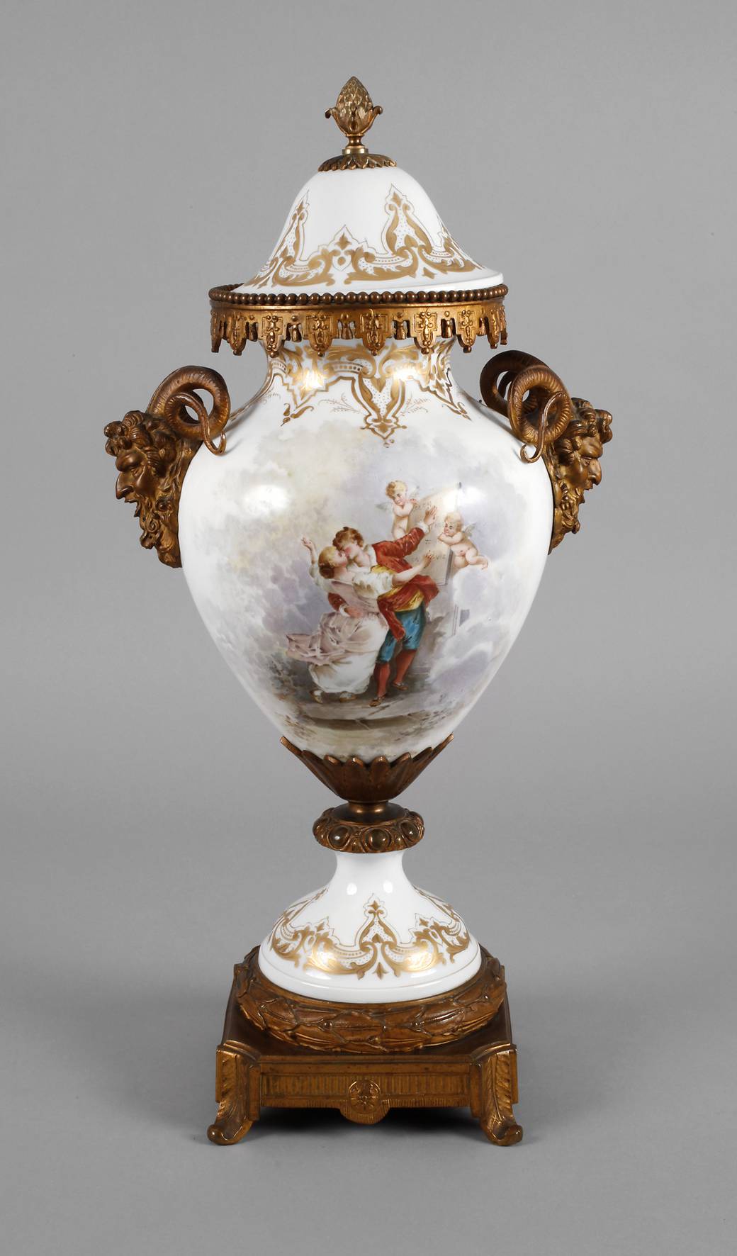 Sevres große Amphorenvase