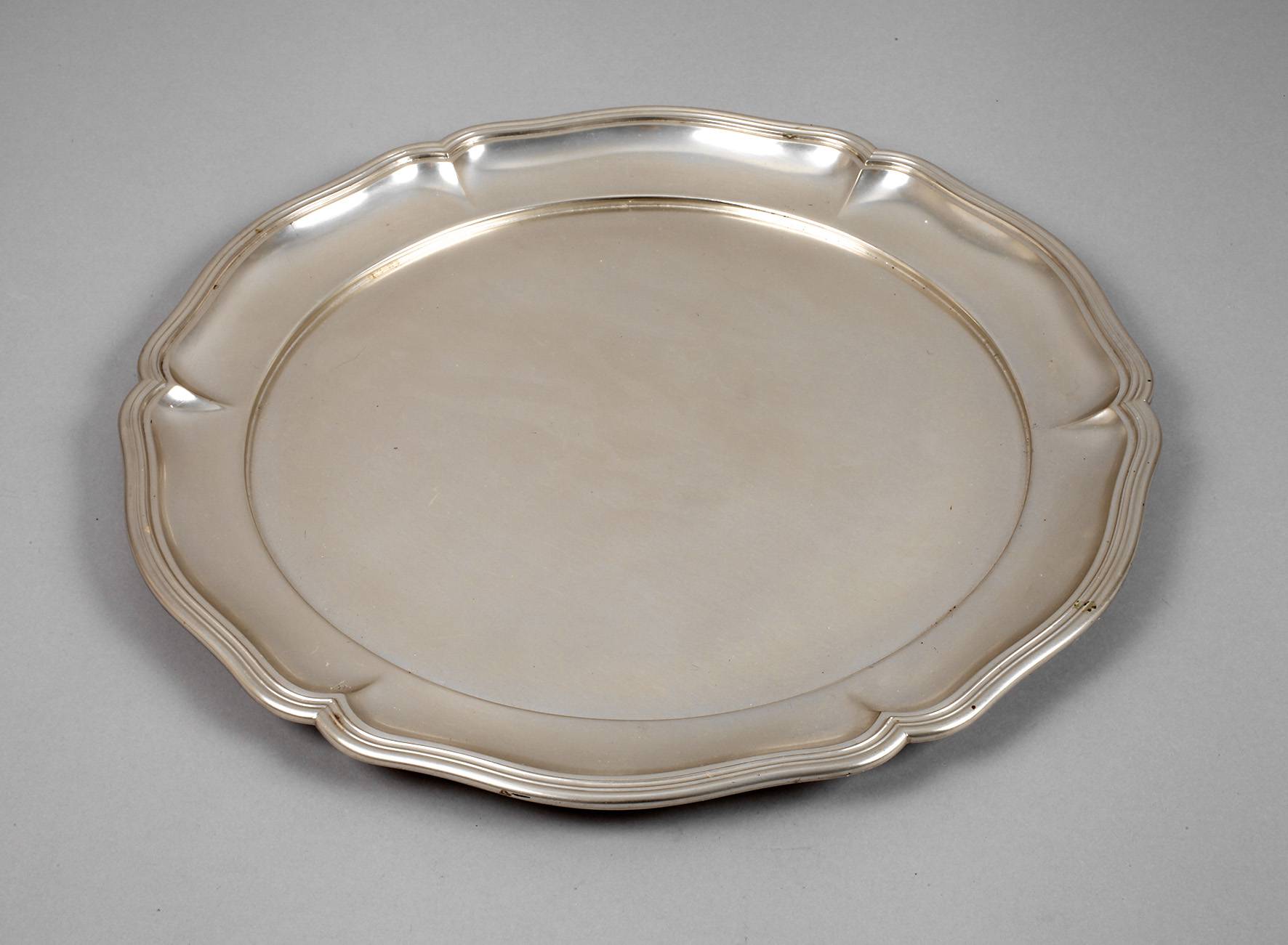 Großes Silbertablett