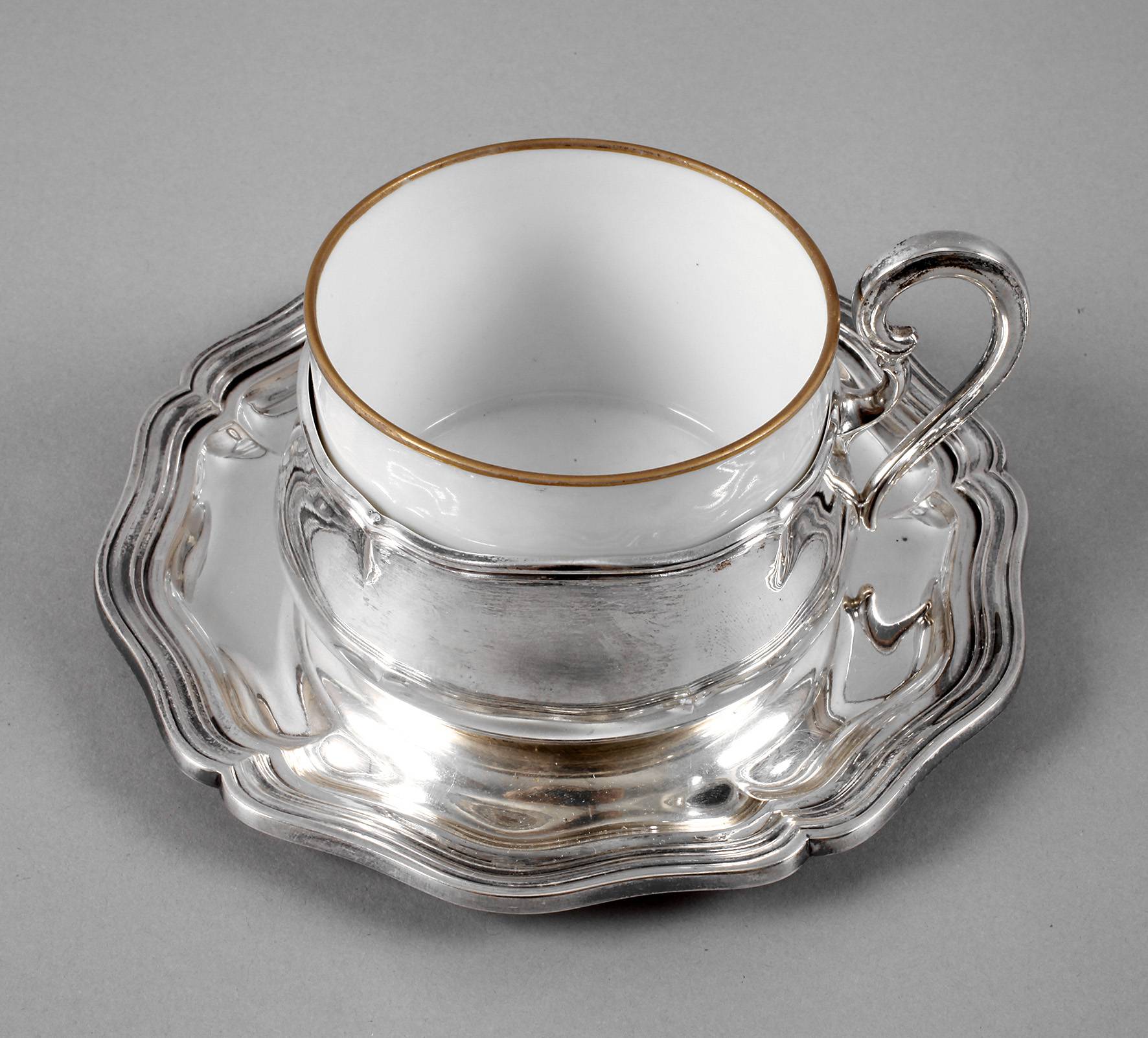Silbertasse mit Porzellaneinsatz