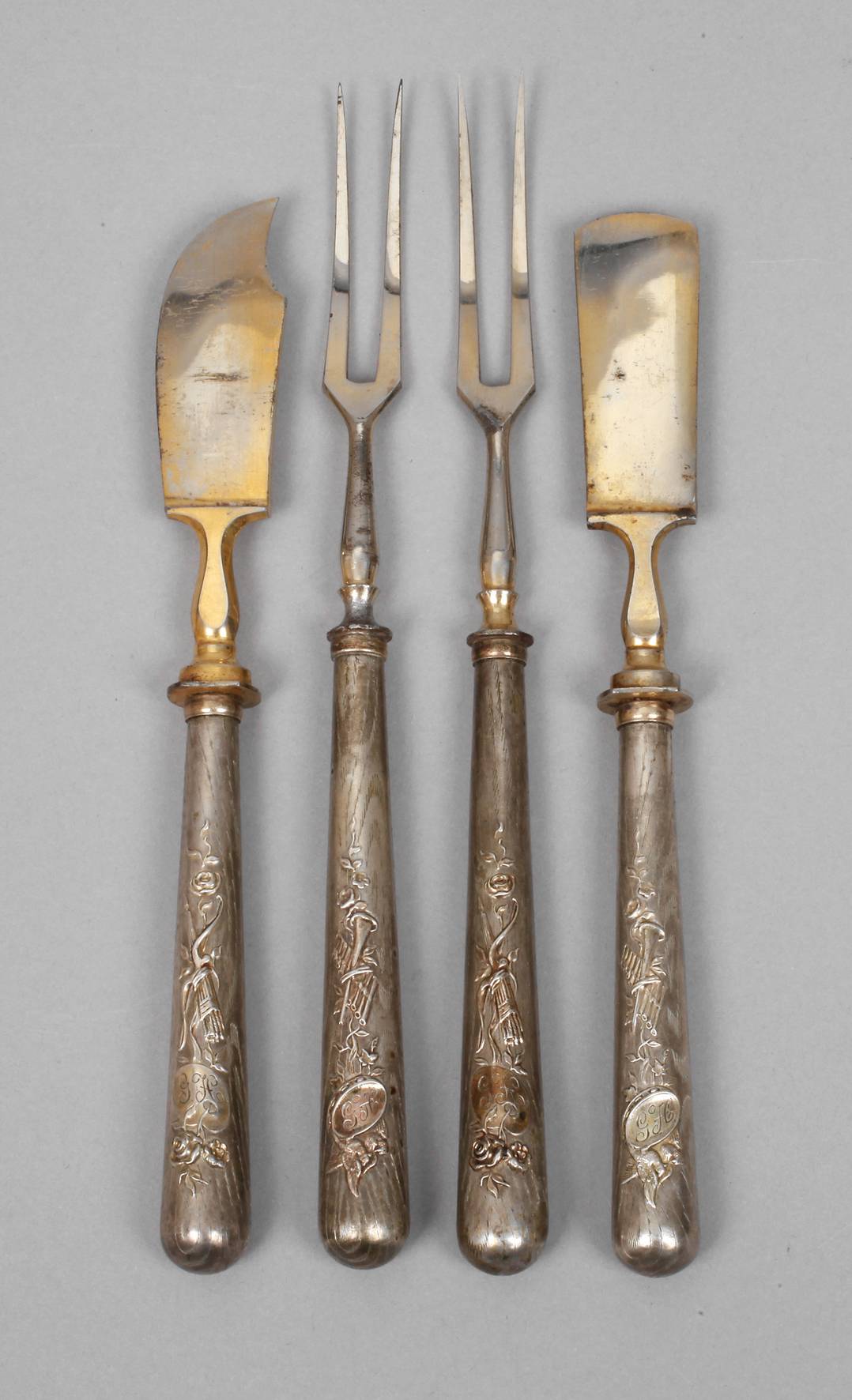 Silber vier Vorlegeteile mit Sängersymbolik