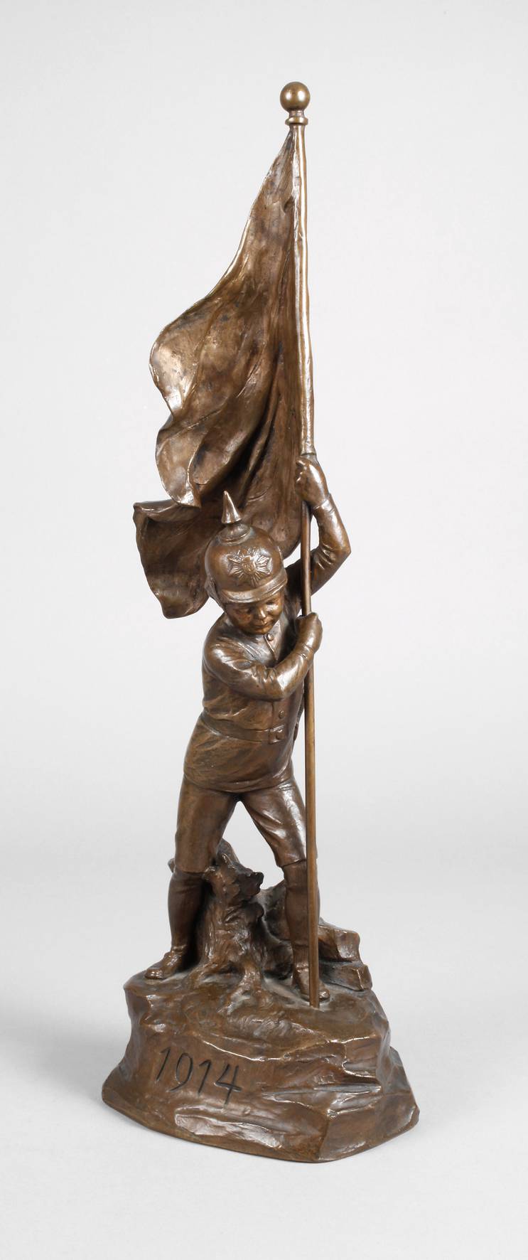 Adolf Lehnert, Fahnenträger