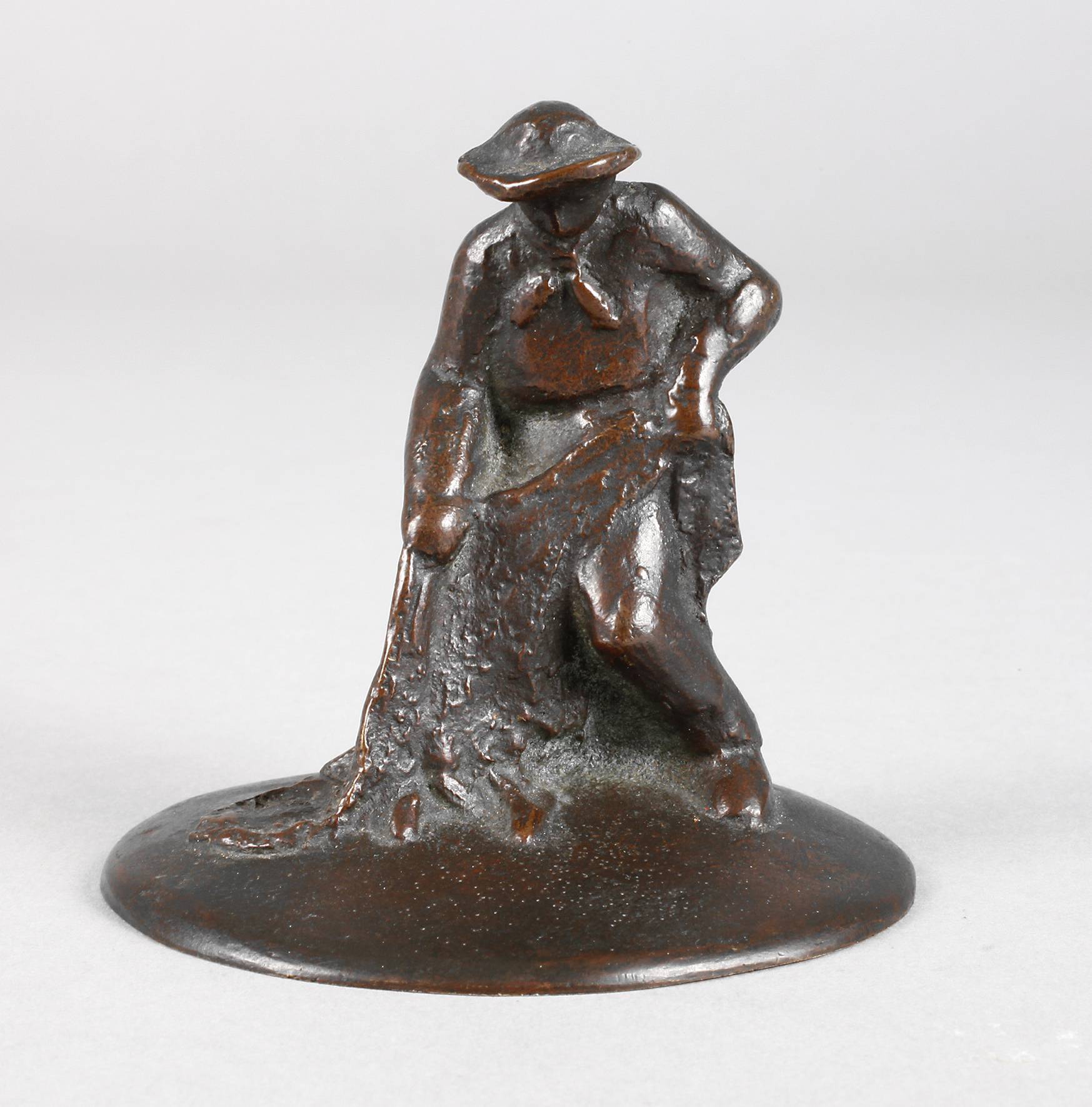Monogrammist C.B., Kleinbronze Fischer mit Netz
