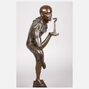 Pierrot als Schlangenbeschwörer