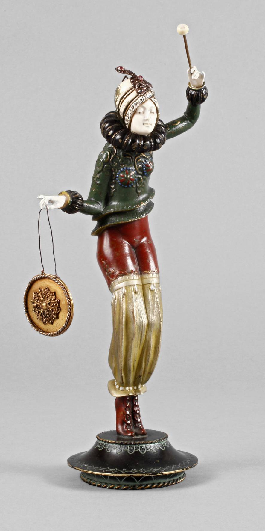 Gustav Schmidt-Cassel, Chryselephantine Tamburintänzerin