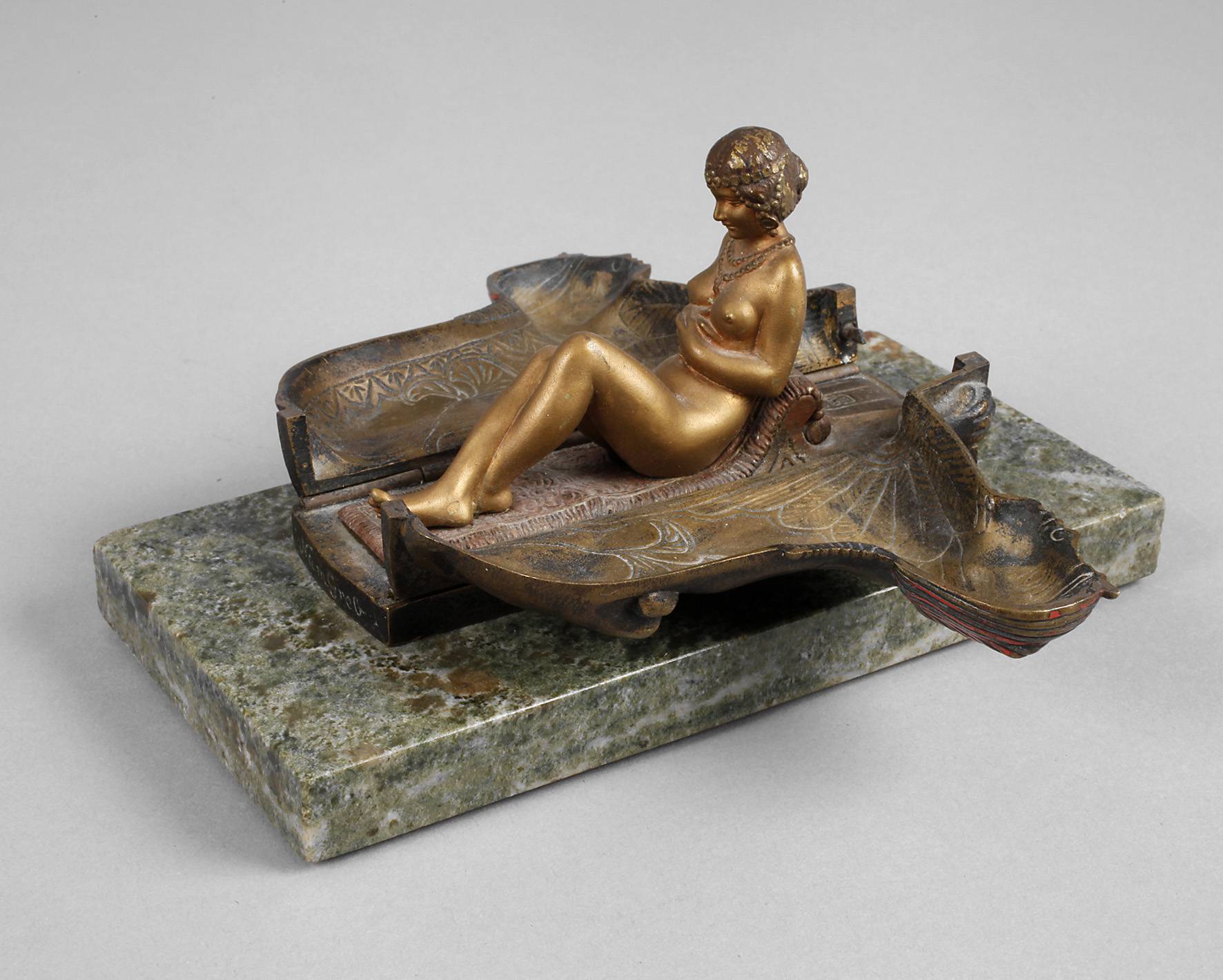Franz Xaver Bergmann, erotische Bronze als Sphinx