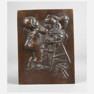 Bronzerelief nach Heinrich Zille, ”Drücken musste!”