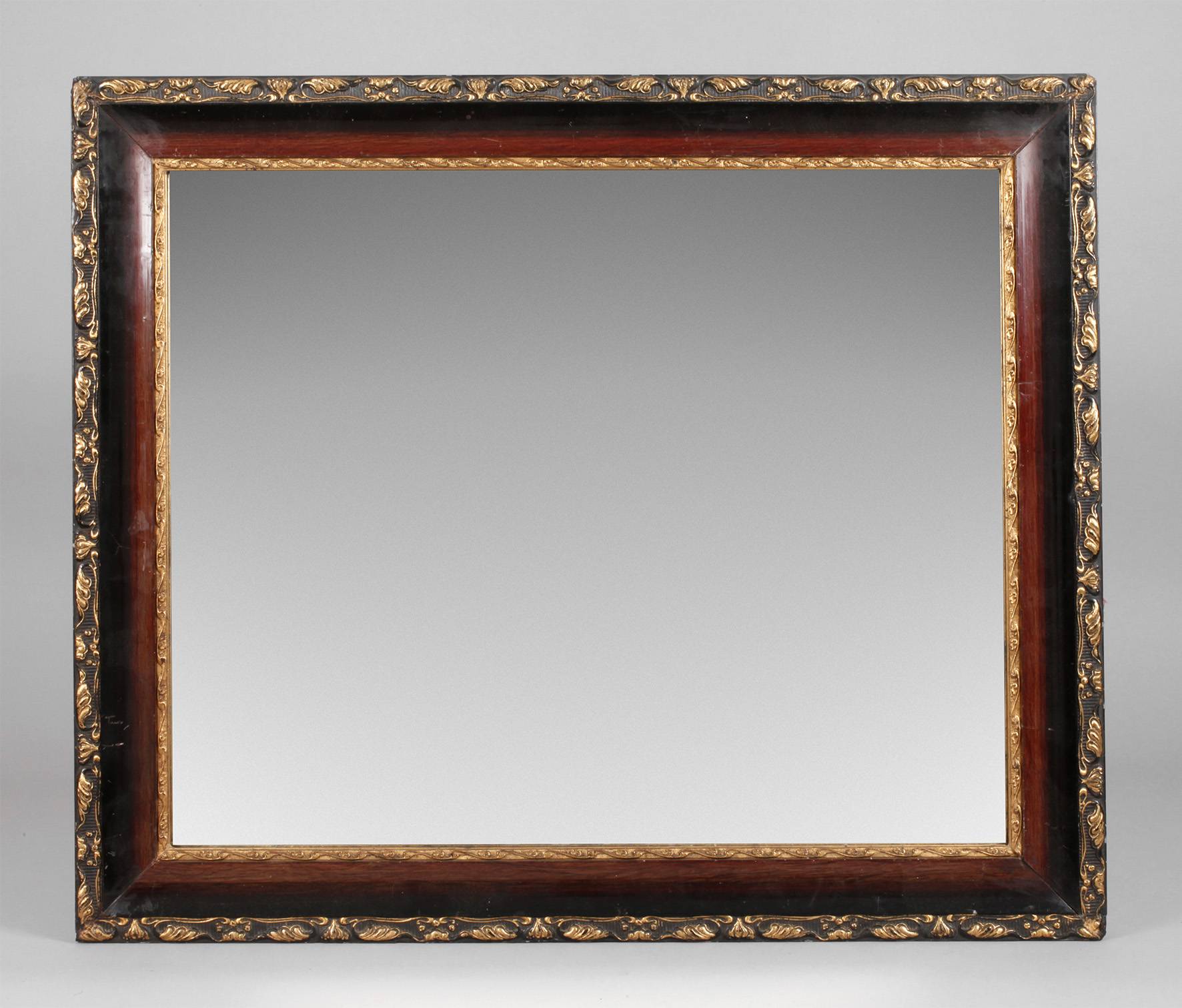 Lackleiste mit Spiegel