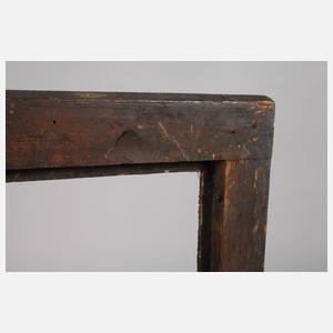 Leiste mit Wellendekor