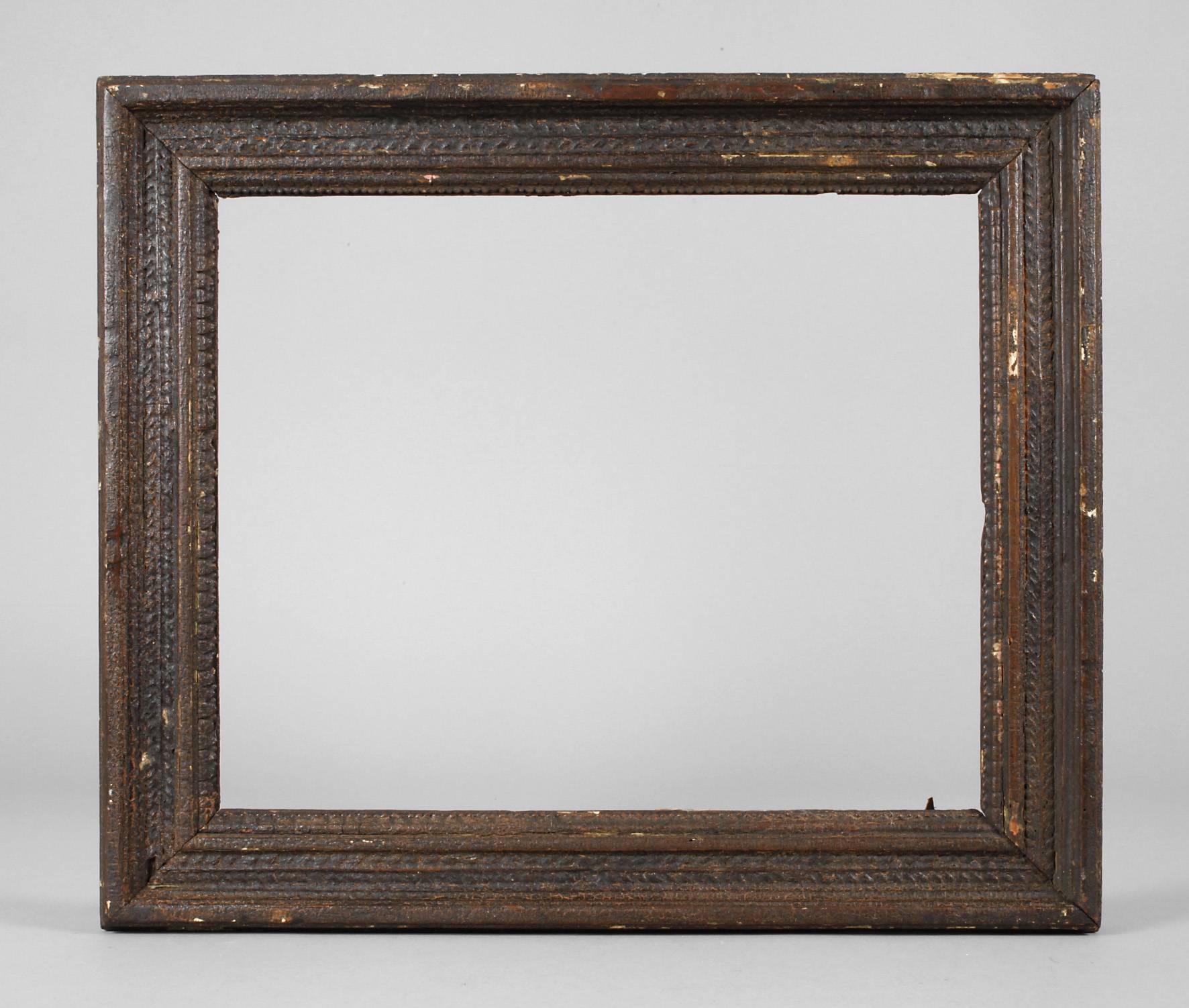 Leiste mit Wellendekor